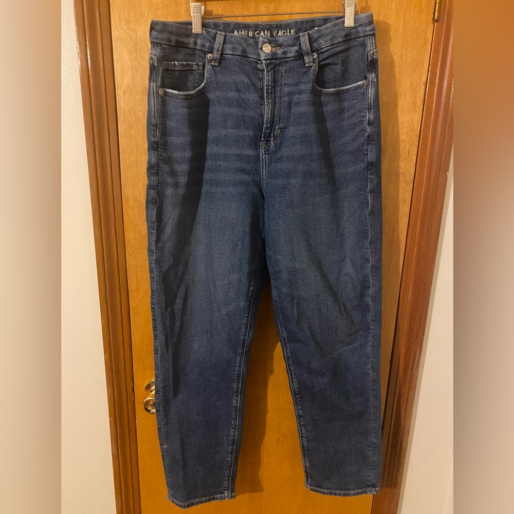 American Eagle Mom Straight Jean NWT Size 12